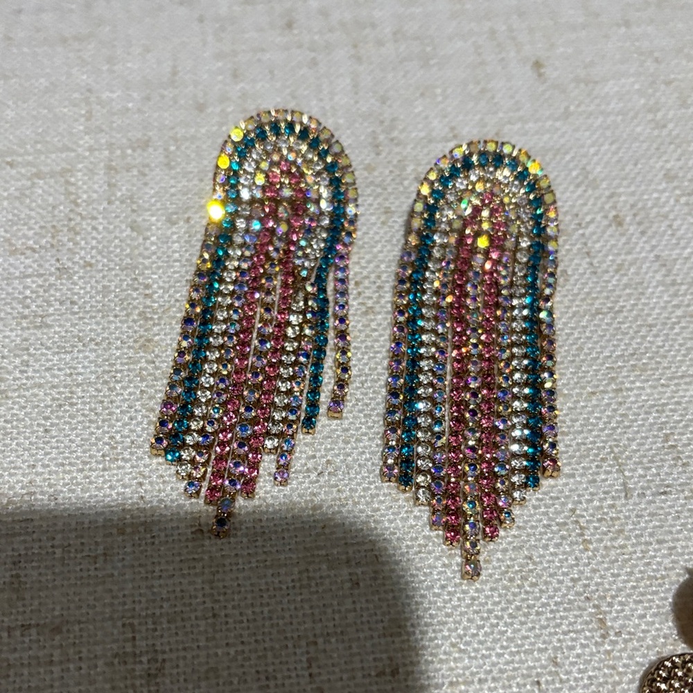 Feed me Gems earrings